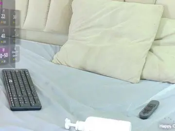 Bonieklent  live sex cam