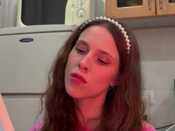 Esenialive  live sex cam