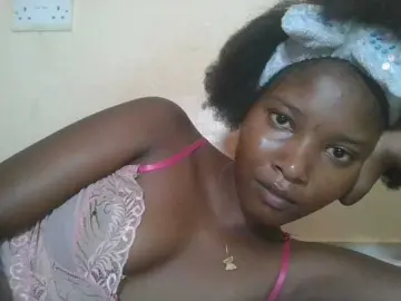 Hornyqueen4  live sex cam