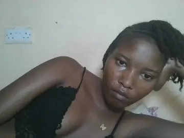 Hornyqueen4  live sex cam