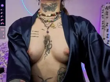 Lappyloo  live sex cam