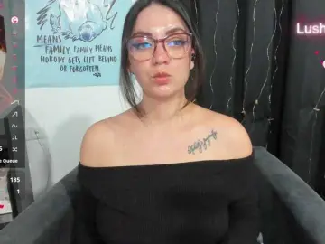 SweetLilith  live sex cam