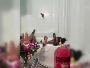 Lunalustyy  live sex cam