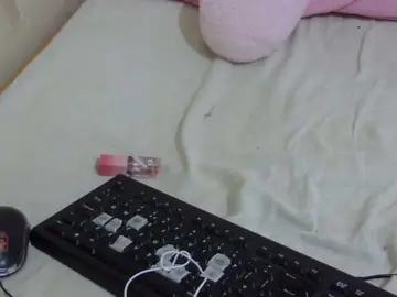 Cuteavril  live sex cam