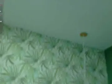 MiaCullens  live sex cam