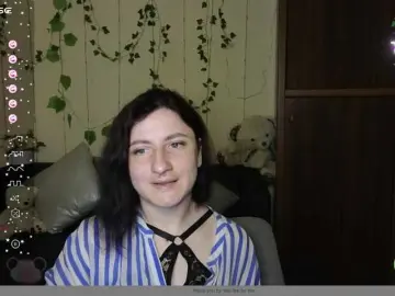 Musekittyjeni112  live sex cam