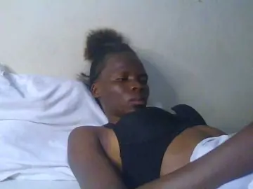 Tilly-Shirlie  live sex cam
