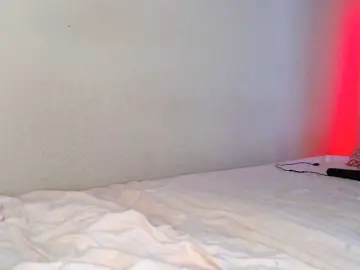 AliceTurner21  live sex cam