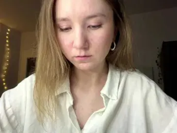 Lisasmall  live sex cam