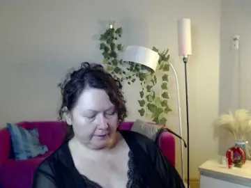 Milf-hornys  live sex cam