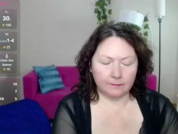 Milf-hornys  live sex cam