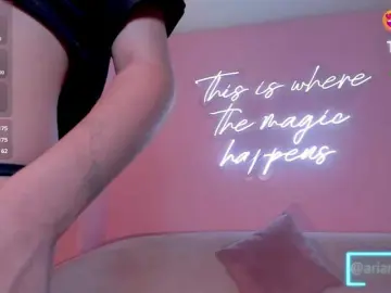 ArianaNova  live sex cam