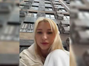 EwaBrown  live sex cam