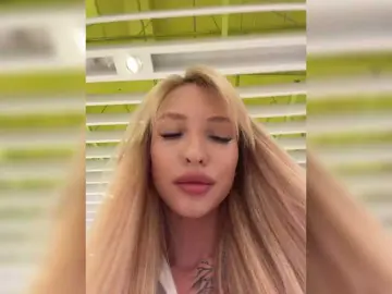 EwaBrown  live sex cam