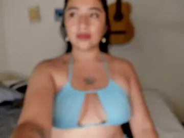LisaHadwin  live sex cam