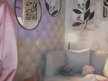 MaddyOwens  live sex cam