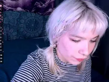 MickiRechel  live sex cam