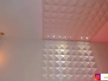 ValeriaRossi  live sex cam