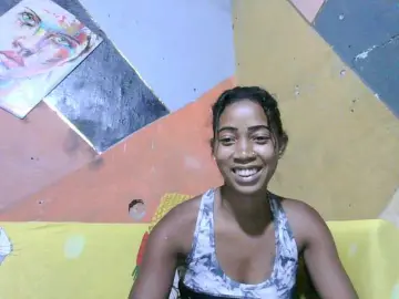 Chrisnah  live sex cam