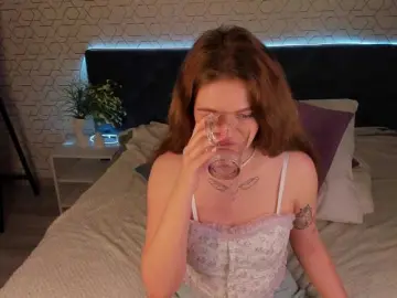 Desiree-doll  live sex cam