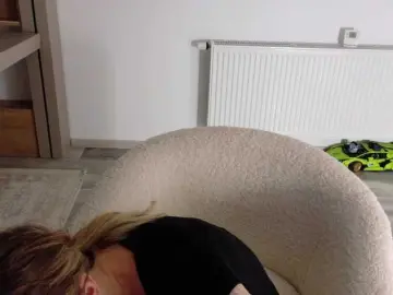 DiddySweet1  live sex cam