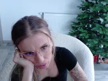 DiddySweet1  live sex cam