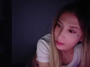 DiddySweet1  live sex cam