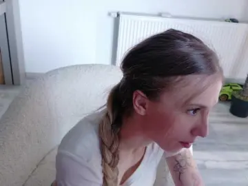 DiddySweet1  live sex cam