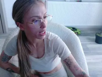 DiddySweet1  live sex cam