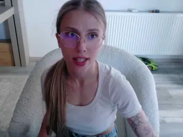 DiddySweet1  live sex cam