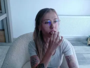 DiddySweet1  live sex cam
