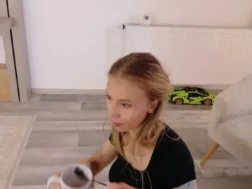 DiddySweet1  live sex cam