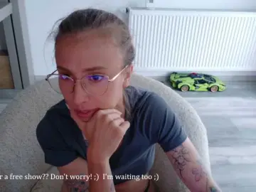 DiddySweet1  live sex cam