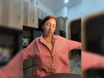 Glorious3  live sex cam