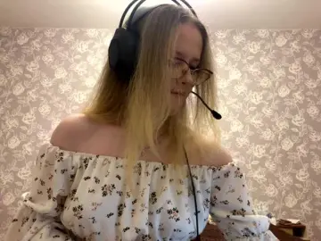 LaceyCockrell  live sex cam