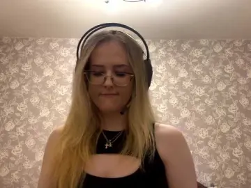 LaceyCockrell  live sex cam