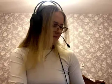 LaceyCockrell  live sex cam