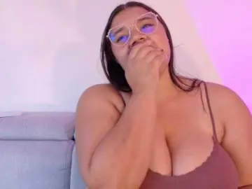 Layla-Hot  live sex cam