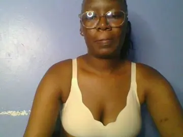 Lovely-browney  live sex cam