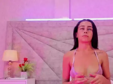 MiaFerrer  live sex cam