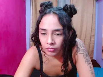 Tatiwallace  live sex cam