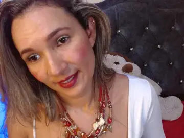 Adairamars  live sex cam