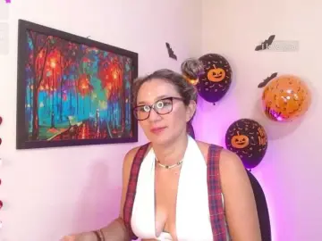 Adairamars  live sex cam