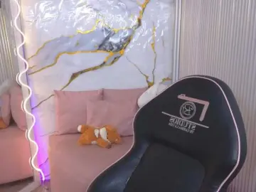 Chiara-tay  live sex cam