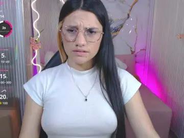Chiara-tay  live sex cam