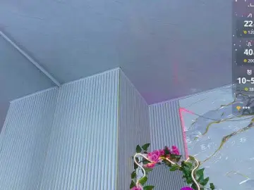 Chiara-tay  live sex cam