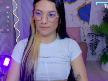Chiara-tay  live sex cam