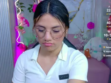Chiara-tay  live sex cam