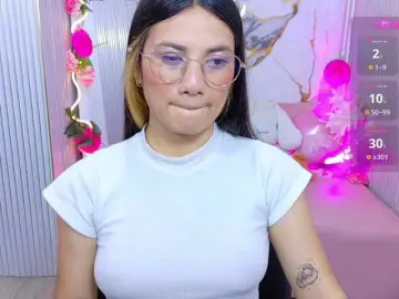 Chiara-tay  live sex cam