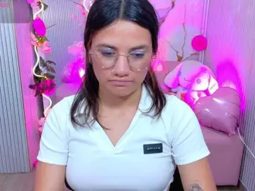 Chiara-tay  live sex cam